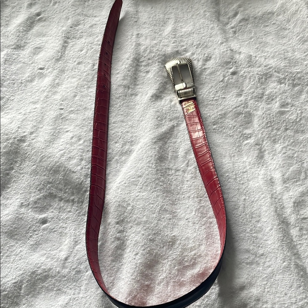 Nine West leather belt. Reversible with swivel buckle. Red and brown. Medium